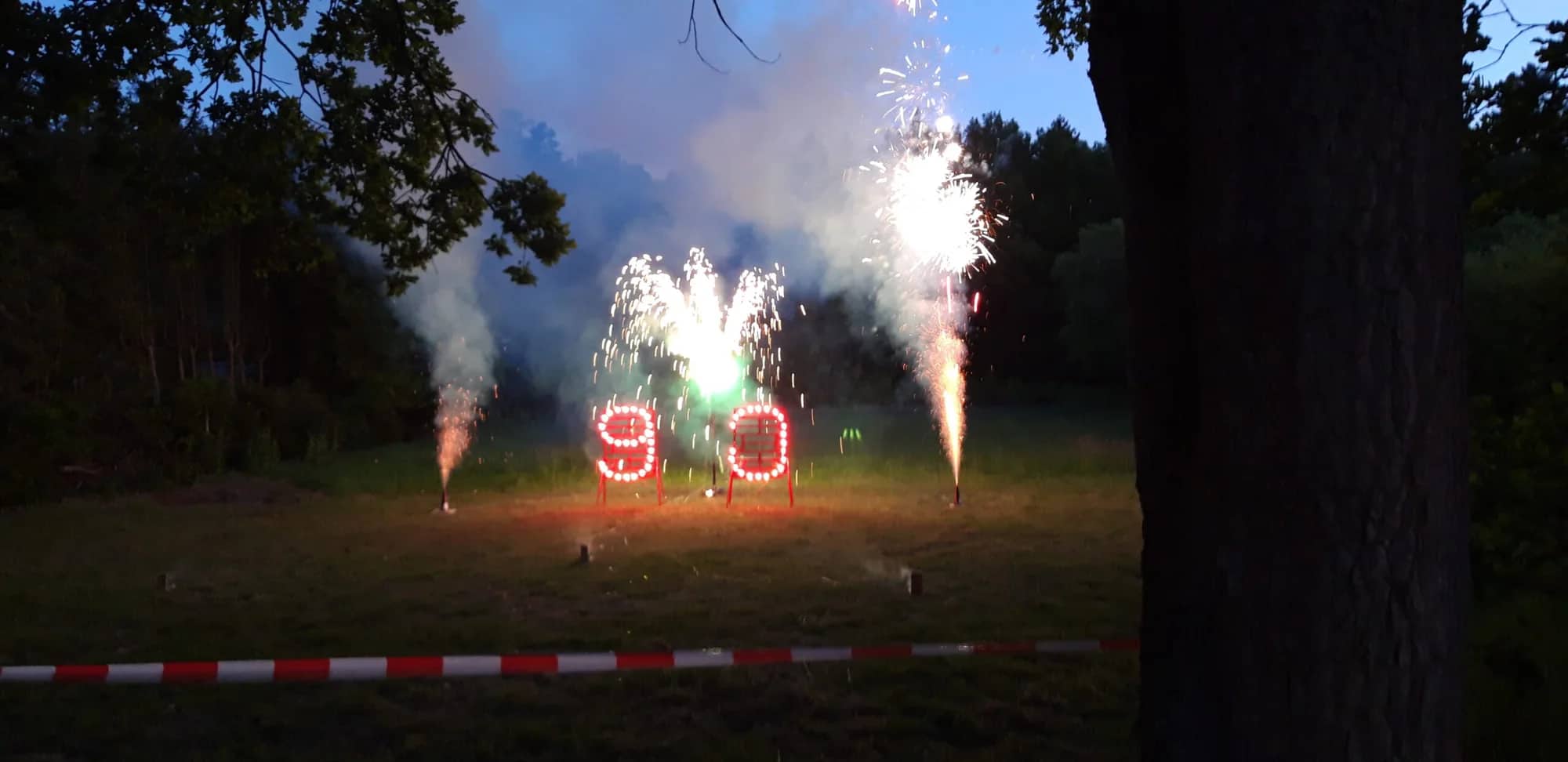 Feuerwerk zum 90. Geburtstag in Hahnenknopp am 28.05.2020